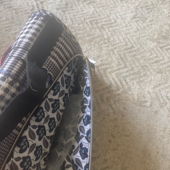 Nwt vera Bradley changing station in beford plaid - Picture 3 of 8